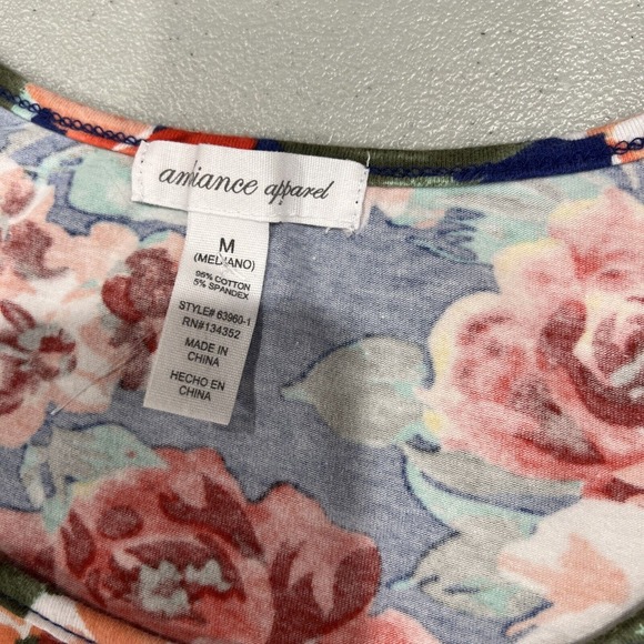 Ambience Apparel Women Crop Top Medium Short Sleeve Floral Scoopneck - Picture 9 of 11